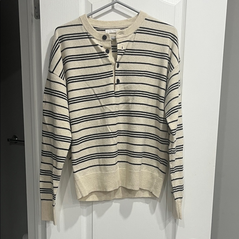 Zara men’s light weight sweater, medium